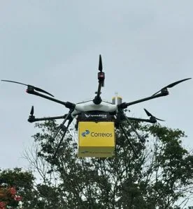 A entrega simbólica faz parte do projeto para a criação de “aerovias” de entregas por drone desenvolvido pela Atech