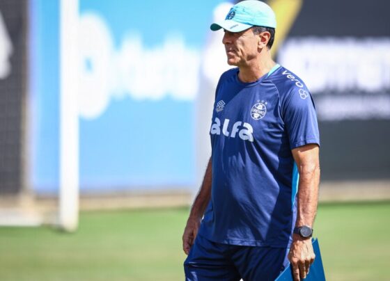 Gustavo Quinteros não é mais técnico do Grêmio. O argentino foi desligado da equipe após a derrota gaúcha para o Mirassol, por 4 a 1