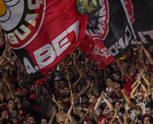 O duelo acontecerá neste domingo (13), às 17h30 (horário de Brasília), em Porto Alegre, na Arena do Grêmio.