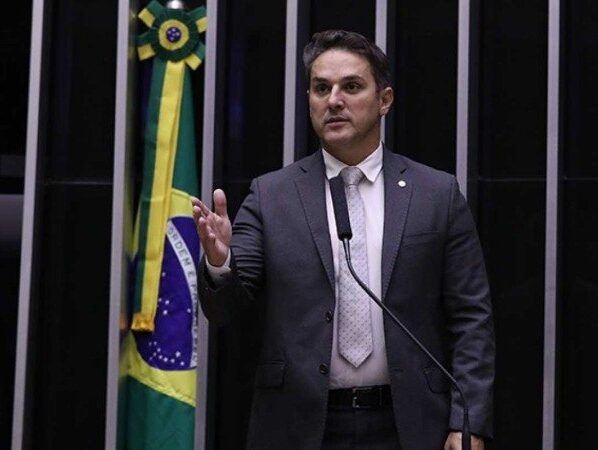 Deputado Zucco (PL-RS) saiu em defesa da cabeleireira Débora Rodrigues dos Santos -  (crédito: Reprodução/Câmara dos Deputados)