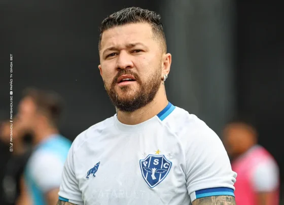 O camisa 7 não começou entre os titulares e só entrou após o intervalo, mas permaneceu em campo por apenas 15 minutos.