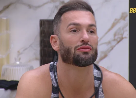 Diego Hypolito e Renata estão na berlinda e disputam a preferência do público no Paredão do BBB 25, cujo resultado será revelado nesta quinta-feira (17). Enquanto isso, Vitória Strada deve sair ilesa desta votação.. Foto: Globoplay