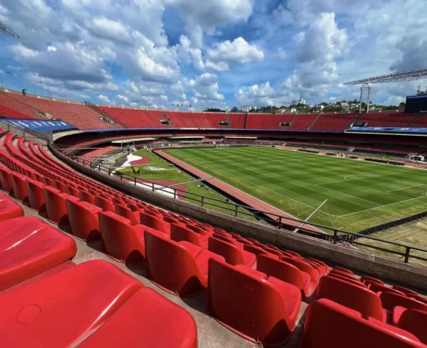 O clássico entre São Paulo e Santos, o 325º da história, será disputado neste domingo (20), às 16h, no estádio do MorumBis