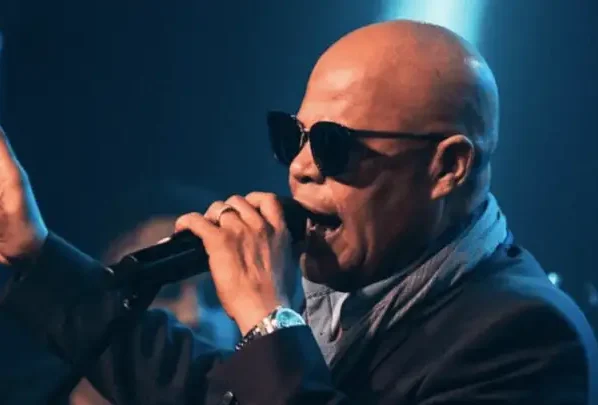 O renomado cantor de merengue Rubby Pérez faleceu aos 69 anos vítima do desabamento do teto da boate Jet Set