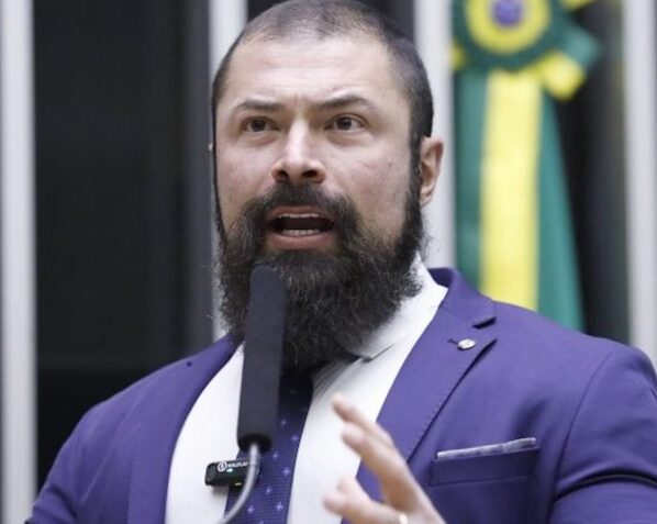 Paulo Bilynskyj é o relator do projeto que autoriza delegado a apresentar cautelar direto à Justiça
