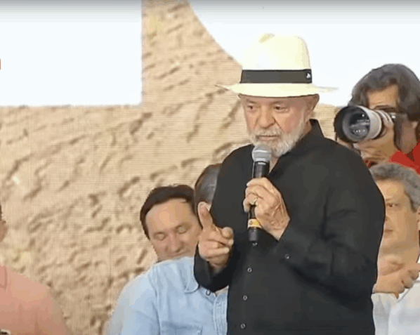 Em discurso no Mato Grosso, o presidente Lula disse que as redes sociais precisam ter controle