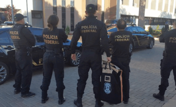 Agentes da Polícia Federal em Operação