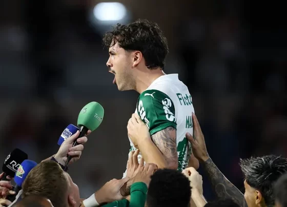 O jogador Mauricio, da SE Palmeiras, comemora seu gol contra a equipe do Red Bull Bragantino, durante partida válida pela nona rodada, do Campeonato Brasileiro, Série A, no Estádio Cicero de Souza Marques. (Foto: Cesar Greco/Palmeiras/by Canon)