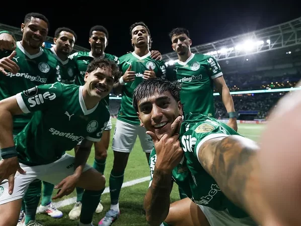 Palmeiras e Flamengo se enfrentam neste domingo (25), às 16h (horário de Brasília), no Allianz Parque, em São Paulo,