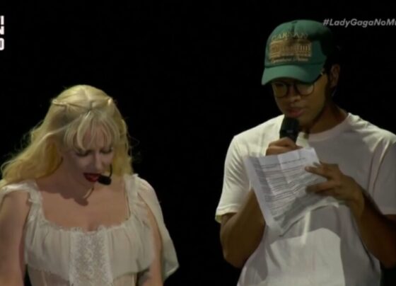 Nicolas que leu a carta com lady gaga no show