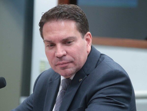 Especialistas afirmam: acusação de tentativa de golpe de Estado refere-se a crime cometido pelo ex-chefe da Abin antes de assumir mandato -  (crédito: Bruno Spada/Câmara dos Deputados)