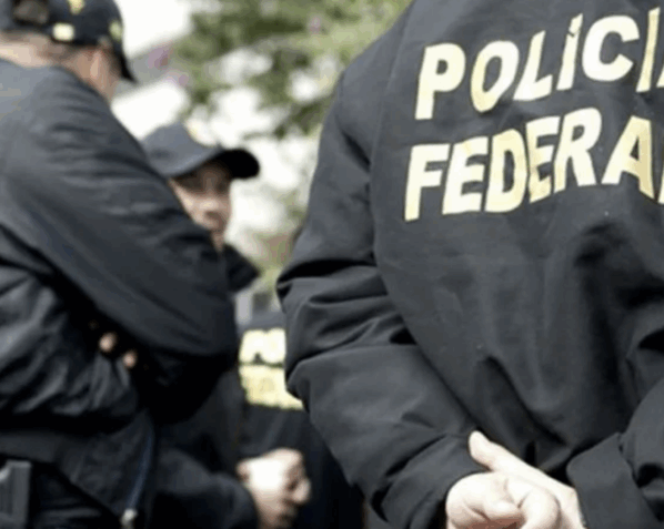 Os investigadores suspeitam que o funcionário da PF esteja envolvido com os empresários beneficiados pelo dinheiro descontado indevidamente de aposentados e pensionistas desde 2019