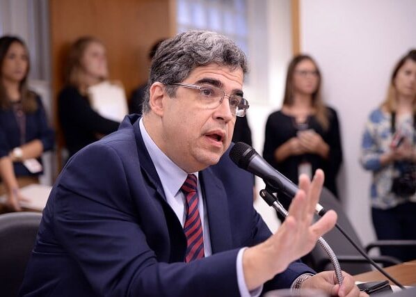 ‘Federalizar é melhor que privatizar’, diz ex-presidente da Companhia de Desenvolvimento Econômico de MG