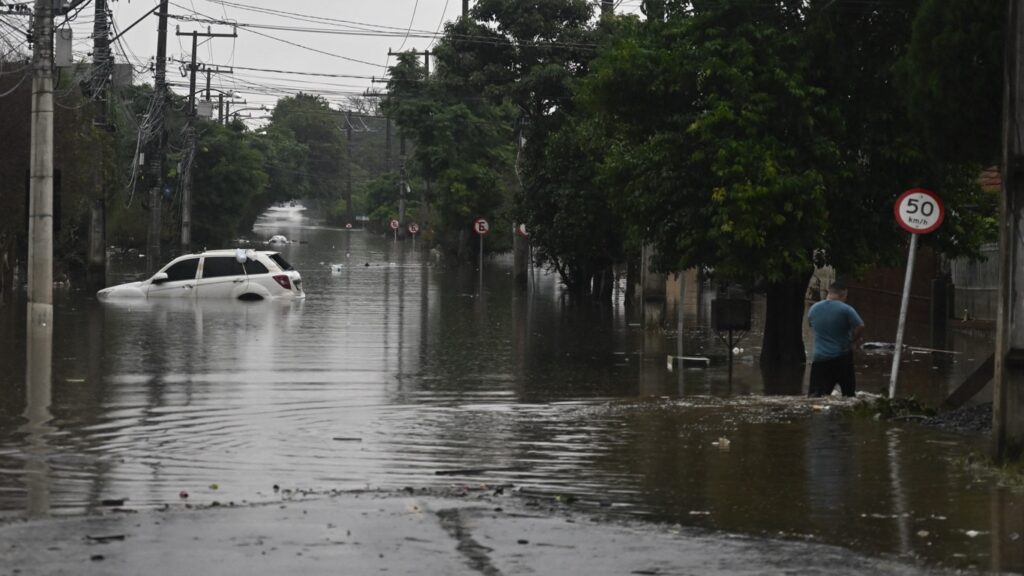 Foto mostra chuva na Grande Porto Alegre