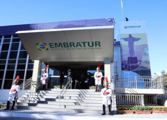 Nota assinada pelo diretor da Embratur afirma que Brasil está vivendo o melhor momento do turismo internacional da sua história