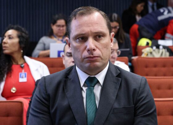 Bolsonaro nunca me deu ordens para desmobilizar manifestantes, diz Cid