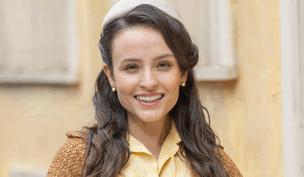 Larissa Manoela