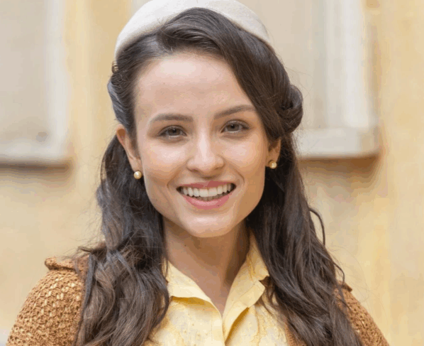 Larissa Manoela