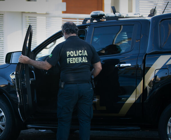 Viatura da policia federal - Agente da Policia Federal