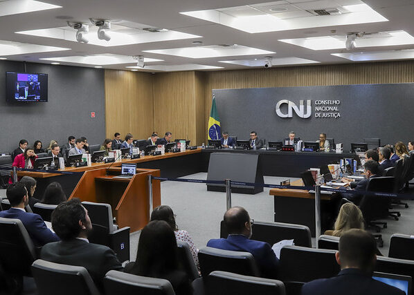 Você está visualizando atualmente Parcialidade e ilegalidades: Bretas é aposentado compulsoriamente pelo CNJ