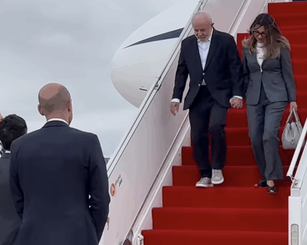 Lula e Janja em Paris