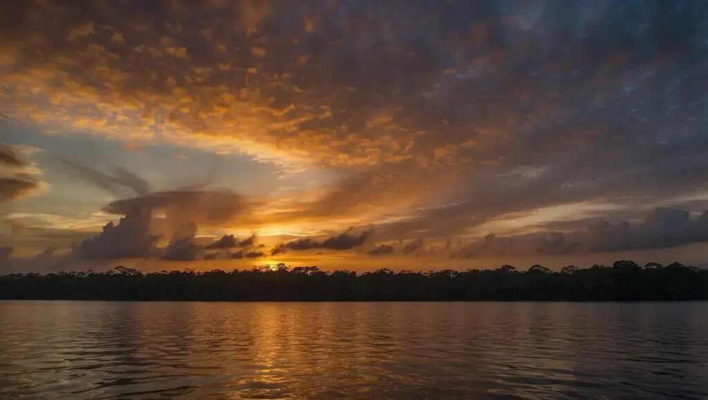 Melhores lugares para ver o pôr do sol no Pará que vão te surpreender